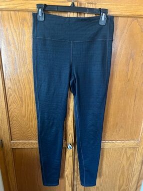 Athleta High Waisted Textured Legging